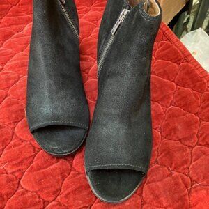 Frye Danica Chelsea Booties